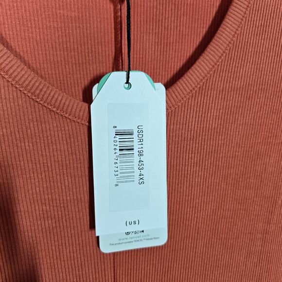 Universal Standard Form Rib Portrait Dress in Arepol Size 4XS(0/00) - Picture 3 of 6